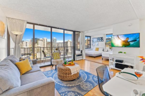 Aloha Getaway, Ocean View Condo Near Waikiki Beach with Free Parking